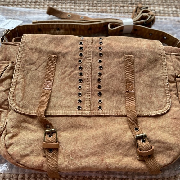 NEW Free People Zevon Distressed Messenger Bag - Picture 12 of 16
